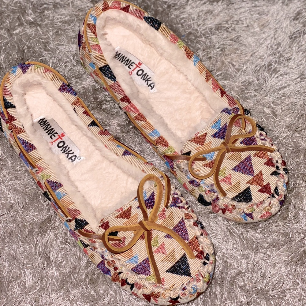 Minnetonka Kaleidoscope Moccasins